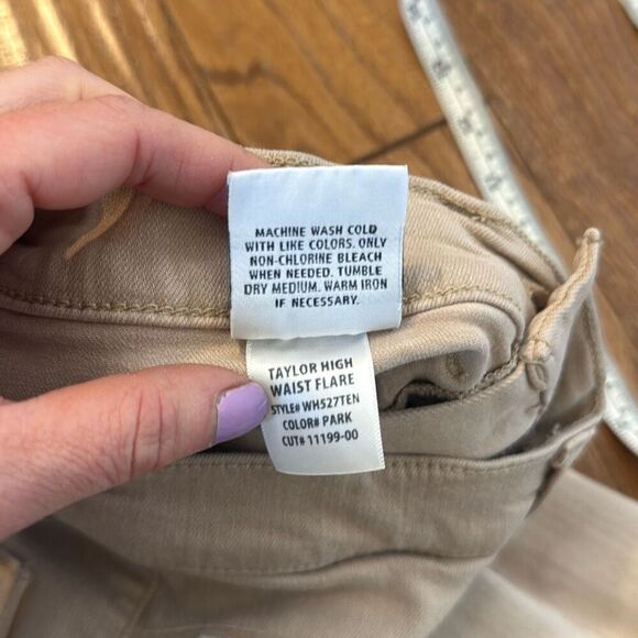 Hudson Taylor beige high rise flare jeans size 28 - Picture 6 of 13